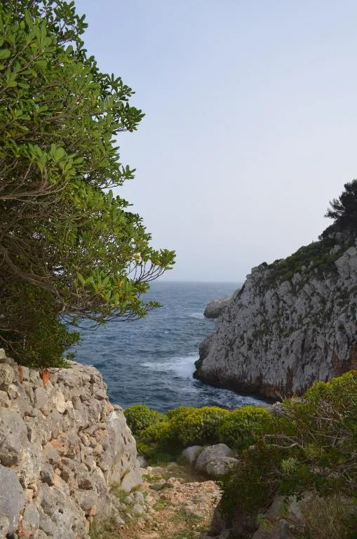 Accesso alla scogliera vicino a Villa Mare Blu