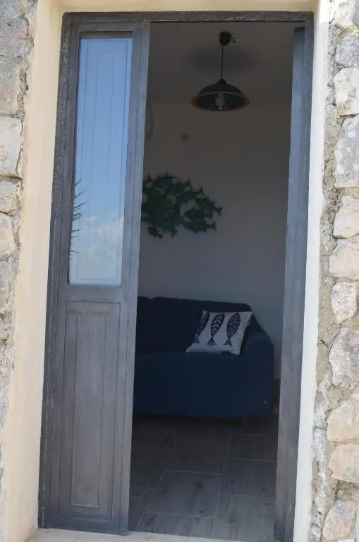 Ingresso e accesso alla zona living di Villa Mare Blu