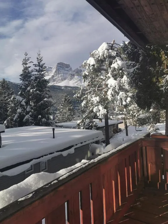 Vista della scogliera vicino a Villa Mare Blu sul Ciolo